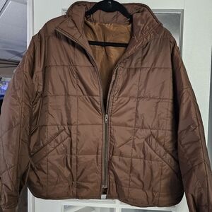 NWOTS! Womens light weight puffer jacket! Size large! Chocolate brown!